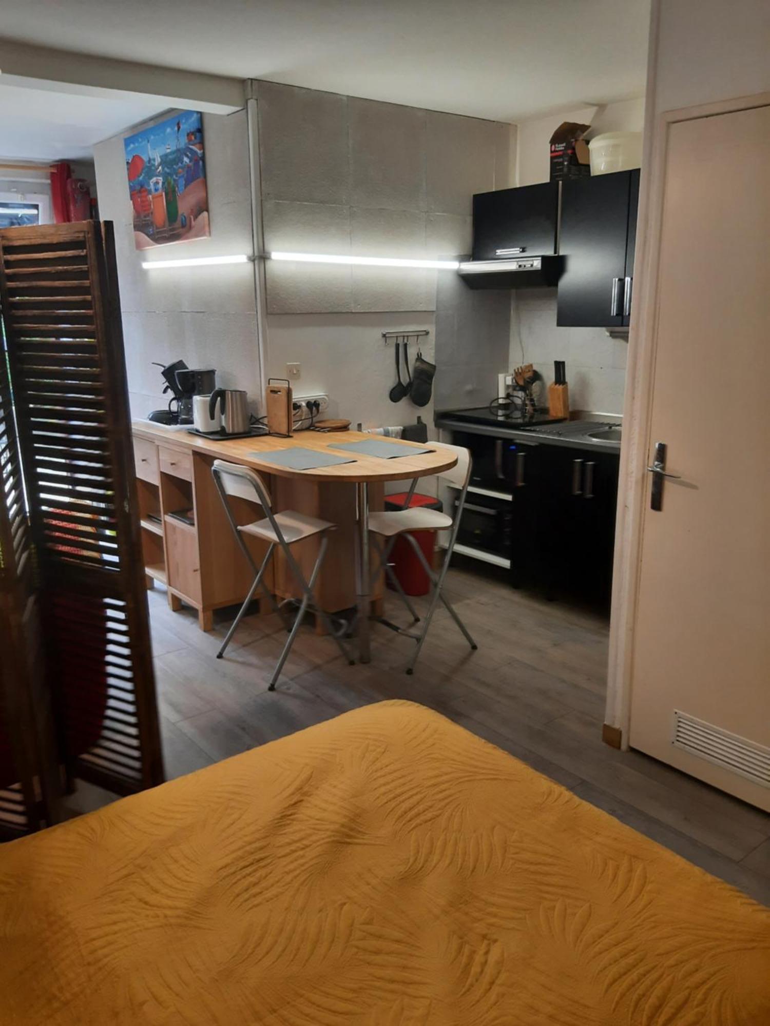 Duplex14H 1Er Etage Jardinet 1 Parking Ou Studio14B Rdc Terrasse Sans Parking La Rochelle  Exterior photo
