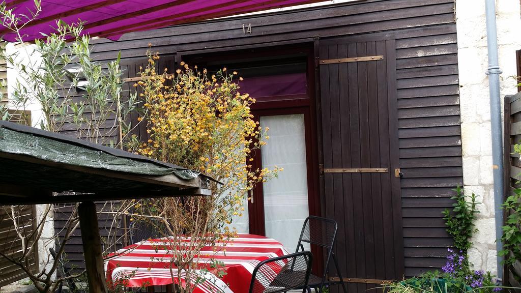 Duplex14H 1Er Etage Jardinet 1 Parking Ou Studio14B Rdc Terrasse Sans Parking La Rochelle  Exterior photo